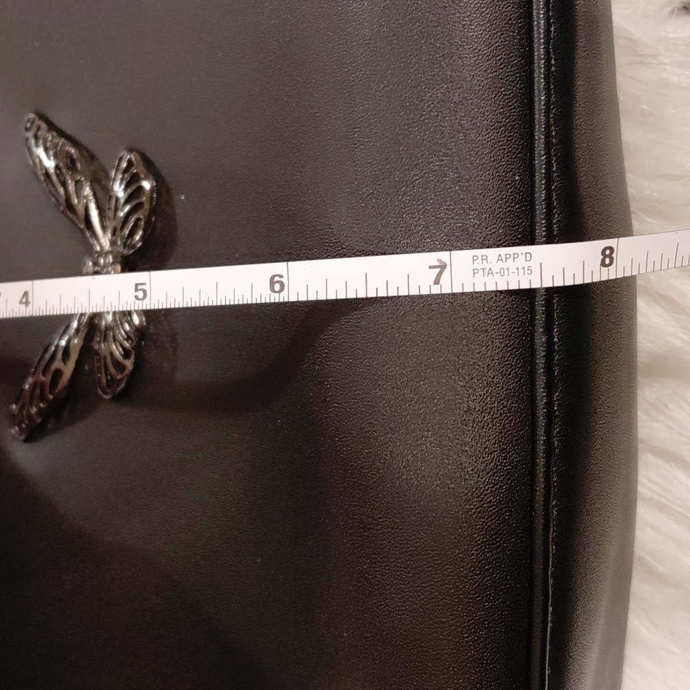 KILLSTAR SMALL BLACK KISSLOCK BUTTERFLY SKULL EMBLEM ON FRONT REMOVABLE STRAPS - Picture 12 of 12